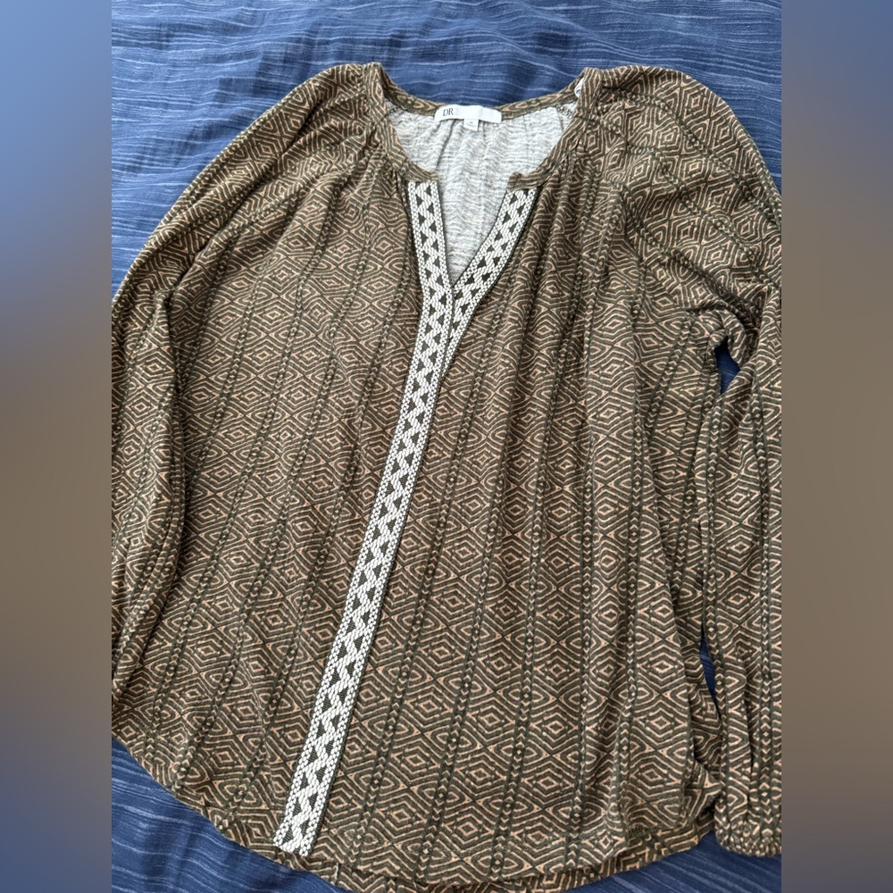 Women’s long sleeved blouse by DR2,size Medium Brown
